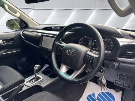 2022 Toyota Hilux ICON 4WD D-4D DCB €26,995 thumbnail