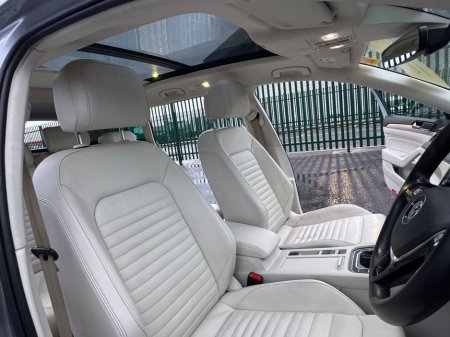 2018 Volkswagen Passat - thumbnail 11