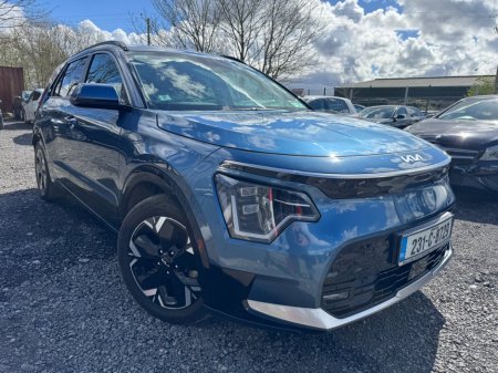 2023 Kia Niro - view 2