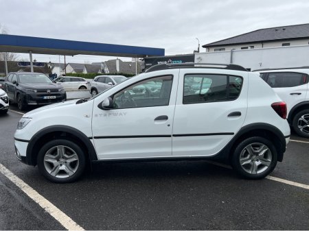 2020 Dacia Sandero STEPWAY SIGNATURE BLUE 4DR €14,950 thumbnail