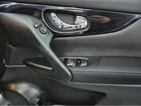 2015 Nissan Qashqai - thumbnail 11