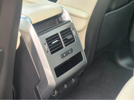 2022 Land Rover Range Rover Sport 2.0 P400E HSE €54,995 thumbnail