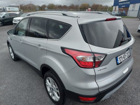 2017 Ford Kuga - thumbnail 3