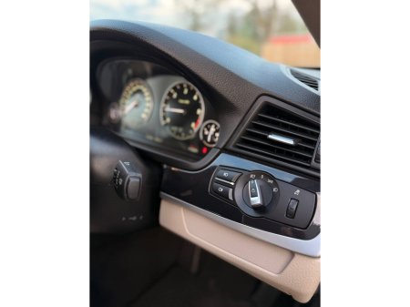 2014 BMW 5 Series - thumbnail 43