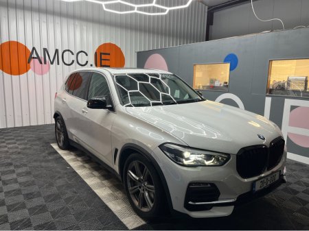 2021 BMW X5 €49950! 2021 BMW X5 xDRIVE45E 3.0 AUTOMATIC / CRUISE CONTROL / 360° PARKING CAMERA / ELECTRIC MEMORY & HEATED SEATS / PANORAMIC SUNROOF / AMBIENT LIGHTS €49,950 thumbnail