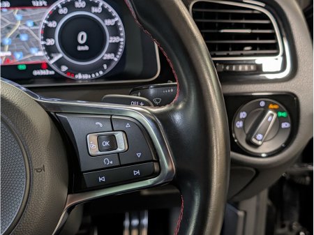 2018 Volkswagen Golf - thumbnail 24