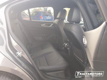 2026 Alfa Romeo Giulia VELOCE 2.0 RWD €66,999 thumbnail