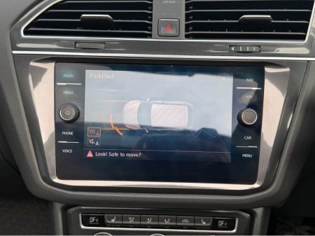 2018 Volkswagen Tiguan - thumbnail 18