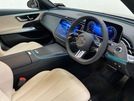 2025 Mercedes-Benz E Class - thumbnail 9