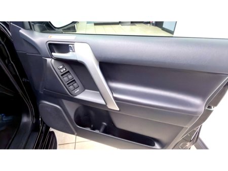 2023 Toyota Landcruiser - thumbnail 11