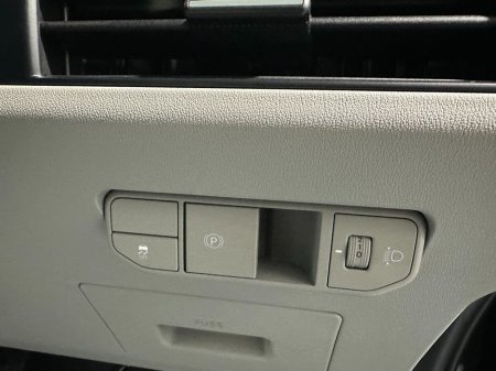 2026 Kia PV5 K4 Passenger 5 Seater €47,500 thumbnail