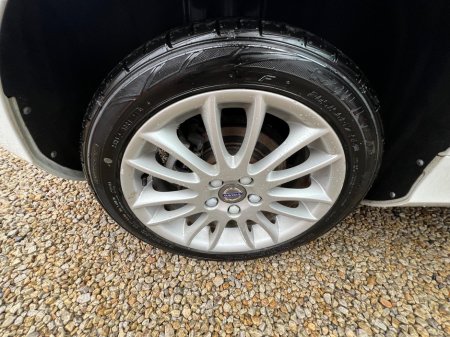 2016 Volvo V40 //STUNNING V40///AUTO//NEW NCT//IMMACULATE// €14,950 thumbnail