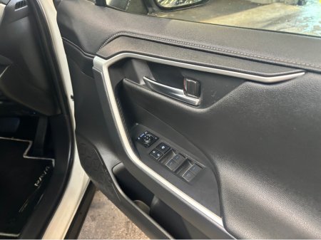 2022 Toyota Rav4 RAV4 HYBRID LUNA 4DR AUTO €34,499 thumbnail