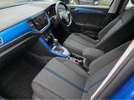 2020 Volkswagen T-Roc 2.0 TDi 150 Automatic - Android Auto, Rear Camera €24,900 thumbnail