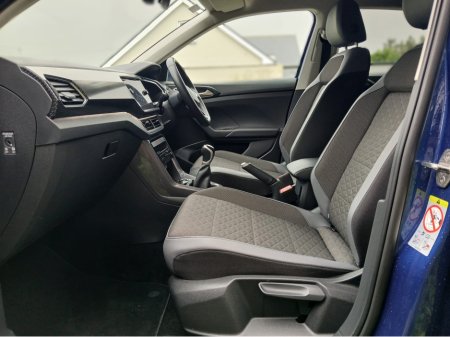 2023 Volkswagen T-Cross R-LINE 1.0 TSI MANUAL 6SPEED FWD 110 110HP 5 €26,000 thumbnail