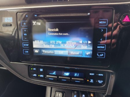 2016 Toyota Auris - thumbnail 11