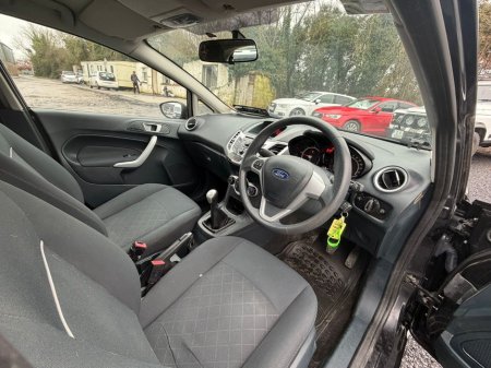 2012 Ford Fiesta - thumbnail 13
