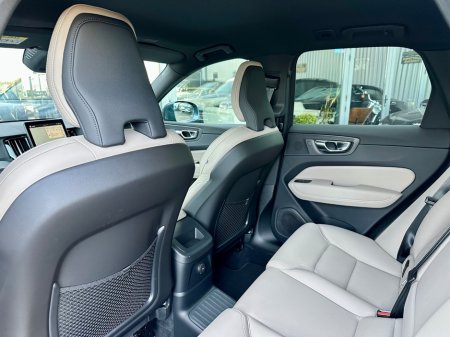 2025 Volvo XC60 - thumbnail 14