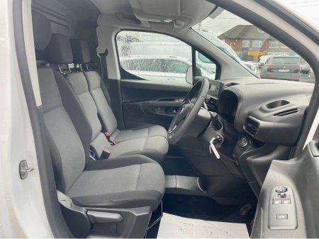 2022 Opel Combo L1H1 1.5 CDTI 100PS DIESEL 6SPEED MANUAL MY22 SWB €13,000 thumbnail