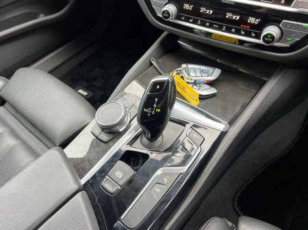 2019 BMW 5 Series - thumbnail 11