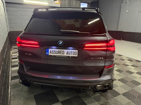 2022 BMW X5 xDrive45e M Sport €52,900 thumbnail