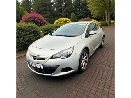 2012 Opel Astra - thumbnail 1