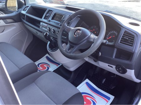 2017 Volkswagen Transporter ** ONLY 137KMS * CAMERA €15,950 thumbnail