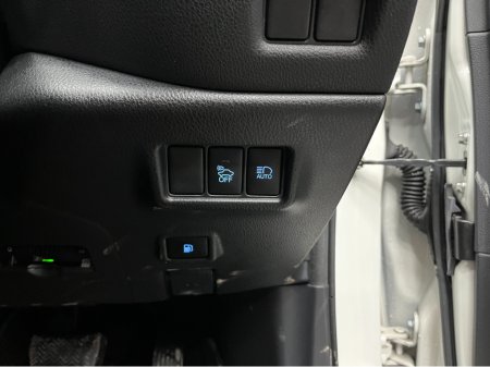 2019 Toyota C-HR €18950! 2019 TOYOTA C-HR S LED PACKAGE 1.8 AUTOMATIC / CRUISE CONTROL / REVERSE CAMERA AND MORE €18,950 thumbnail