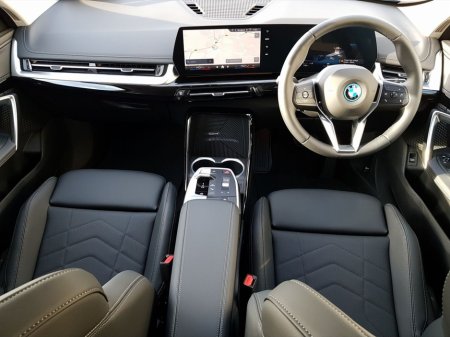 2026 BMW iX1 - photo 4