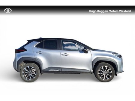 2024 Toyota Yaris Cross - thumbnail 3