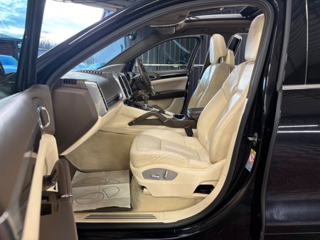 2012 Porsche Cayenne - thumbnail 20