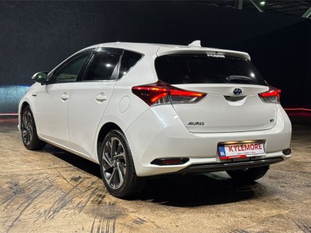 2017 Toyota Auris - thumbnail 5