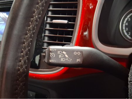 2012 Volkswagen Beetle **AUTOMATIC** €8,995 thumbnail