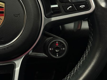 2019 Porsche Panamera - thumbnail 21