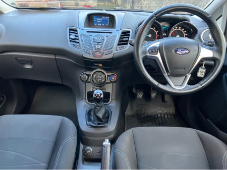 2017 Ford Fiesta ZETEC 1.0 65PS M5 4DR MCA €10,995 thumbnail