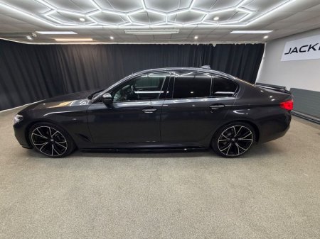 2017 BMW 5 Series - photo 6