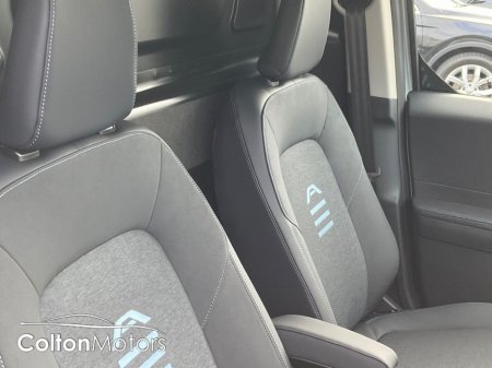 2026 Ford Transit Courier - thumbnail 19