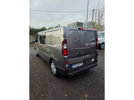 2016 Renault Trafic LL29 DCI 140 SPORT CREW VAN 3DR €21,500 thumbnail