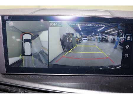 2025 Hyundai Santa Fe - thumbnail 10