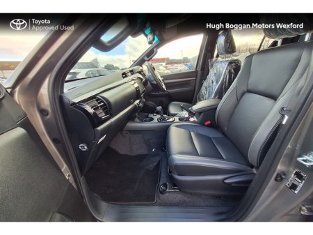2025 Toyota Hilux 2.8D4D INVINCIBLE + VAT €53,655 thumbnail