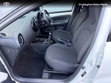 2026 Toyota Aygo X DESIGN WHITE €26,950 thumbnail