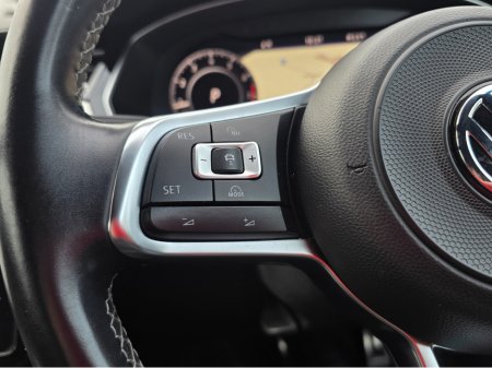 2018 Volkswagen Arteon 2.0 TSI R LINE EDITION 4 MOTION 280BHP - VIRTUAL DASH- FULL LEATHER HEATED ELECTRIC SEATS - SAT NAV - CARPLAY ANDROIDAUTO - BLIND SPORT - 360 PARKING SENSORS  - SELF PARKING ASSIST - 360 CAMER €27,950 thumbnail