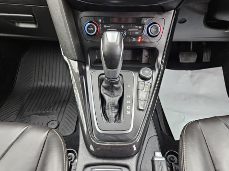 2017 Ford Focus - thumbnail 29