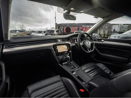 2019 Volkswagen Passat 2019 Passat 2.0d Auto HIGHLINE/High spec/1yr warra €24,888 thumbnail