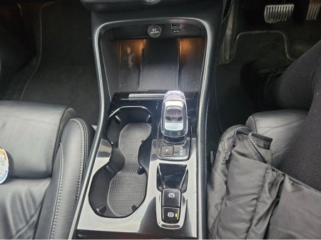 2023 Volvo XC40 PHEV T4 PLUS BRIGHT 5DR A AUTO €30,950 thumbnail