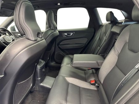 2023 Volvo XC60 - thumbnail 10