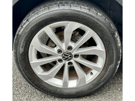 2023 Volkswagen T-Roc ++JUST 6K KML++ STYLE 1.5 TSI D7F 150HP €34,950 thumbnail