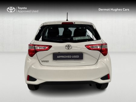 2017 Toyota Yaris 1.0 LUNA 4DR €13,750