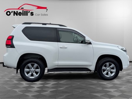 2017 Toyota Landcruiser - thumbnail 2