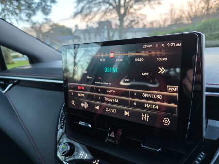 2019 Toyota Corolla 1.8 Hybrid Aura Hatchback €17,950 thumbnail